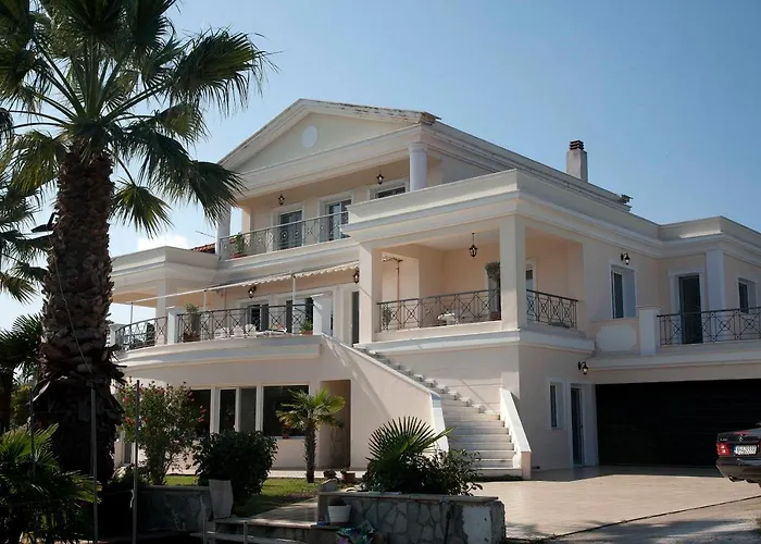Villa Elena Peraía