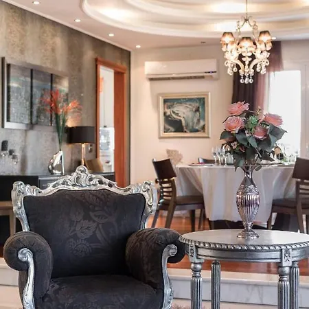 Villa Elena *
