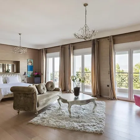 Elena Villa