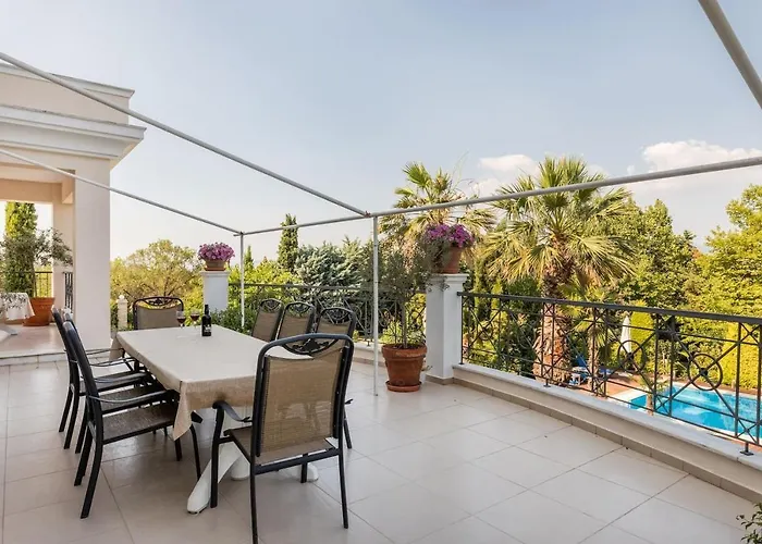 别墅 埃琳娜别墅 Peraía