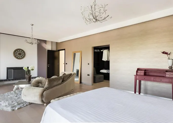 埃琳娜别墅 别墅 *