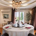 Villa Elena *