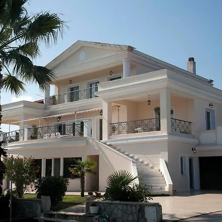 וילה Elena Peraía