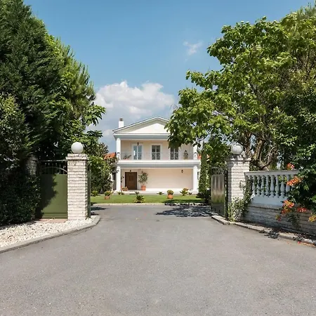 Elena וילה Peraía