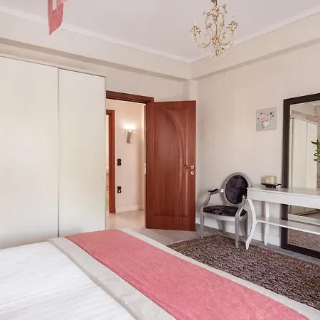 Elena וילה Peraía